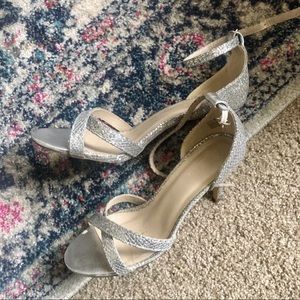 David’s bridal silver shoes size 9